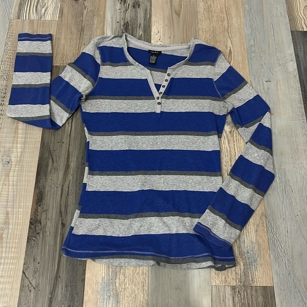 Rue21 Women's Blue Gray Striped Long Sleeve V Neck Shirt Size X-Large Shirt